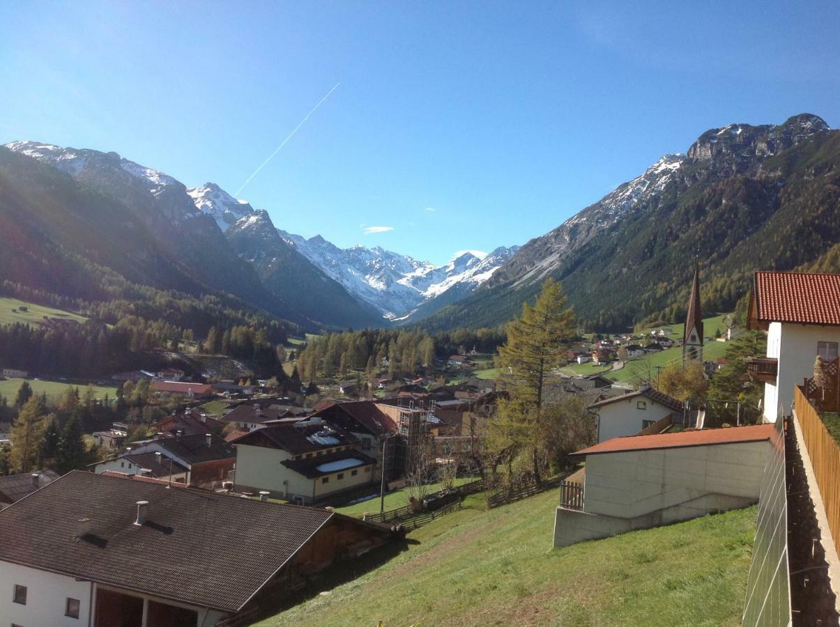 Apartamento Haus Alpenrose Trins Exterior foto